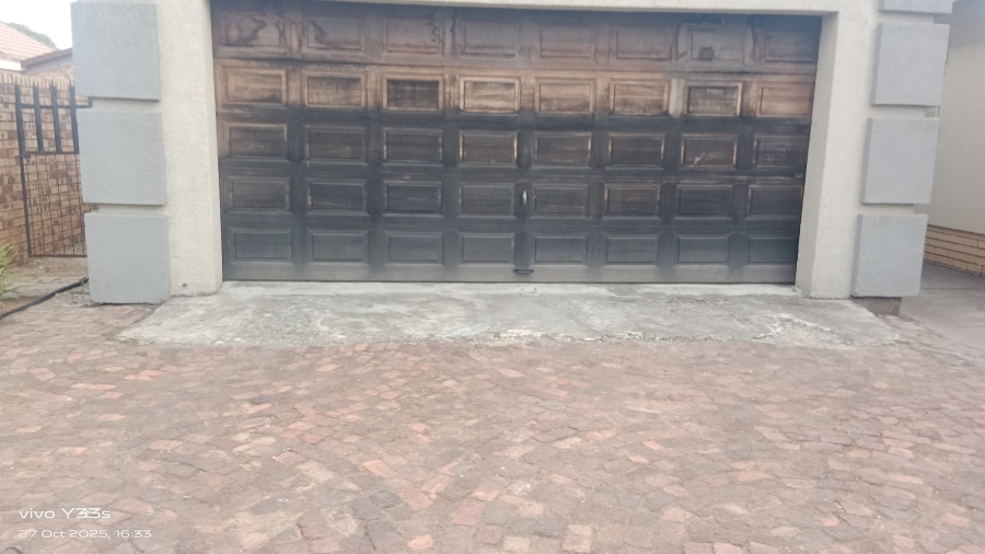 4 Bedroom Property for Sale in Vaalpark Free State